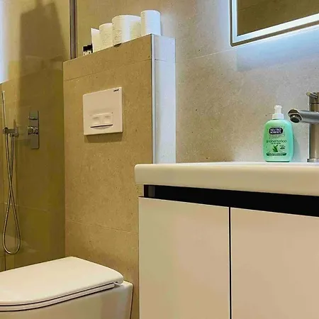 62°bs Charming @bllok * Tirana