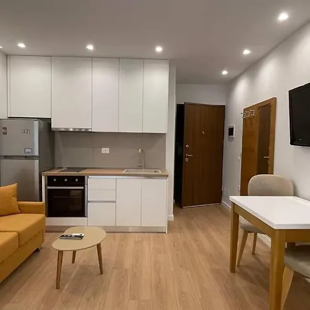 Apartamento 62°bs Charming @bllok Tirana