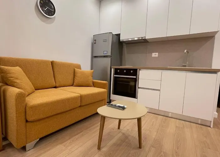 62°bs Charming @bllok * Tirana